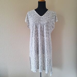 Eileen Fisher Organic Linen Striped Tunic Top Size S – White & Black